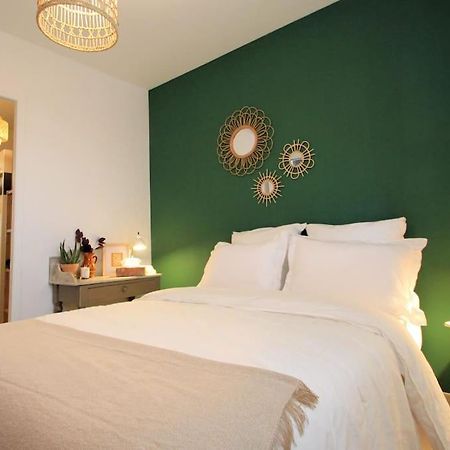 Cosy Appartement Entre Vignes Et Garrigue Avec Piscine Péret Eksteriør bilde