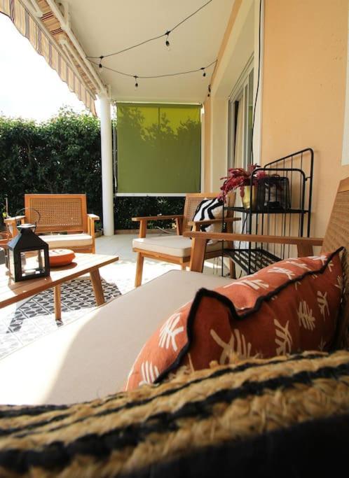 Cosy Appartement Entre Vignes Et Garrigue Avec Piscine Péret Eksteriør bilde