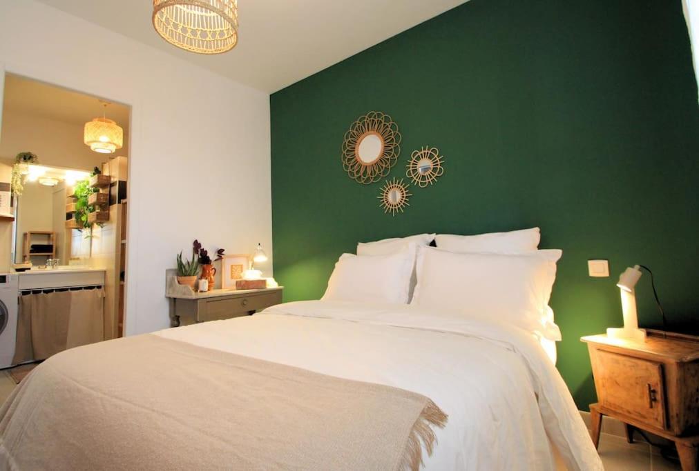 Cosy Appartement Entre Vignes Et Garrigue Avec Piscine Péret Eksteriør bilde