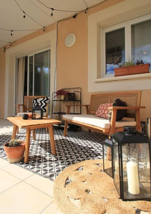 Cosy Appartement Entre Vignes Et Garrigue Avec Piscine Péret Eksteriør bilde