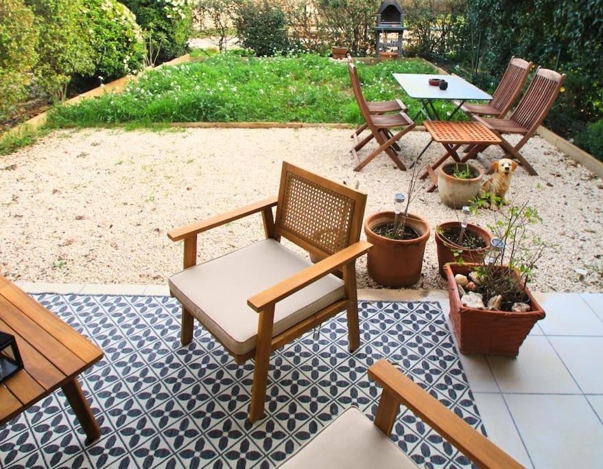 Cosy Appartement Entre Vignes Et Garrigue Avec Piscine Péret Eksteriør bilde